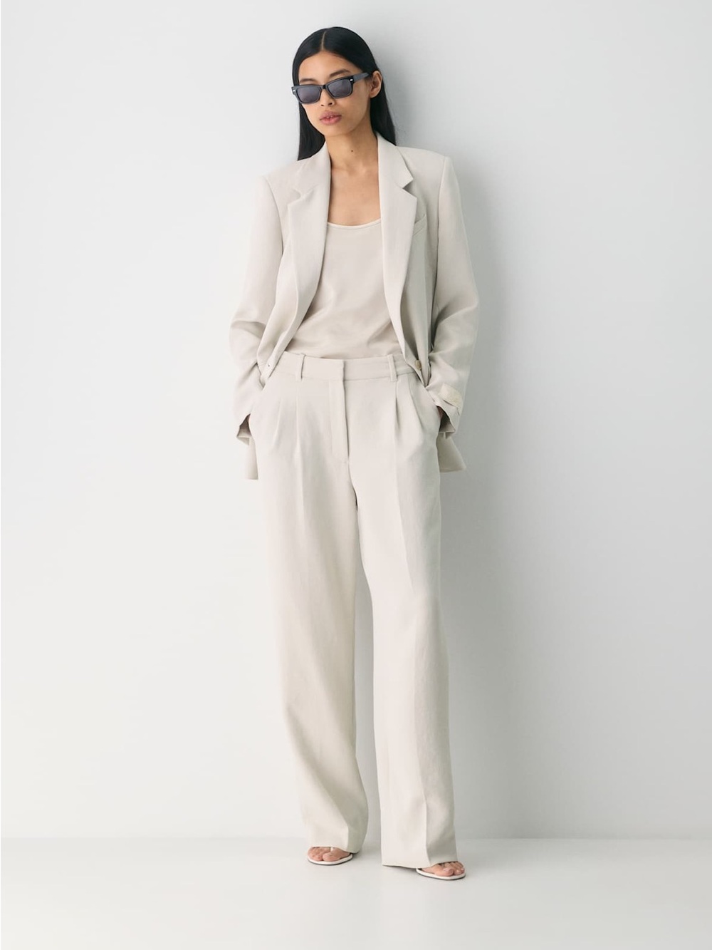 Aritzia Wilfred Effortless Pant Light Birch Size 2 High Rise Wide Leg Trouser